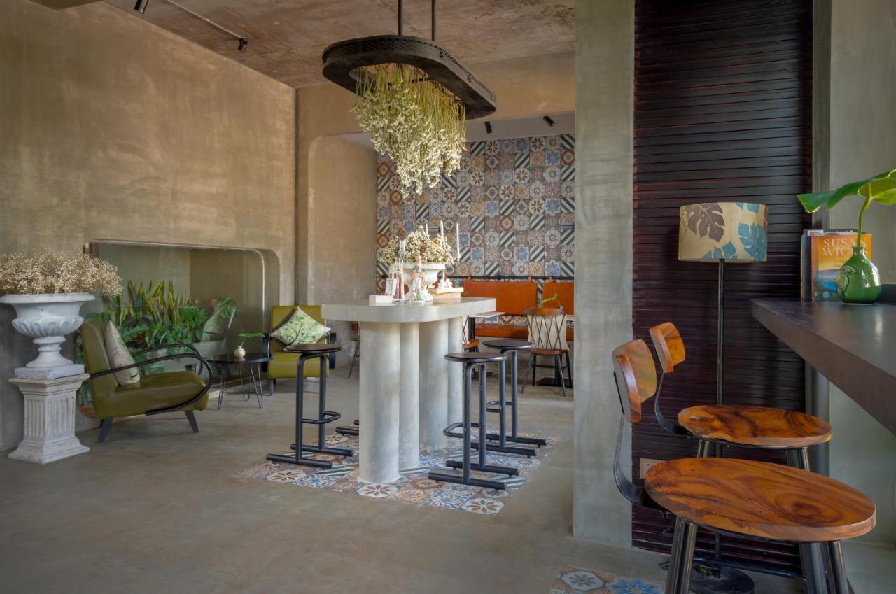 Eightfold Urban Resort Сіємреап Екстер'єр фото The interior of the restaurant