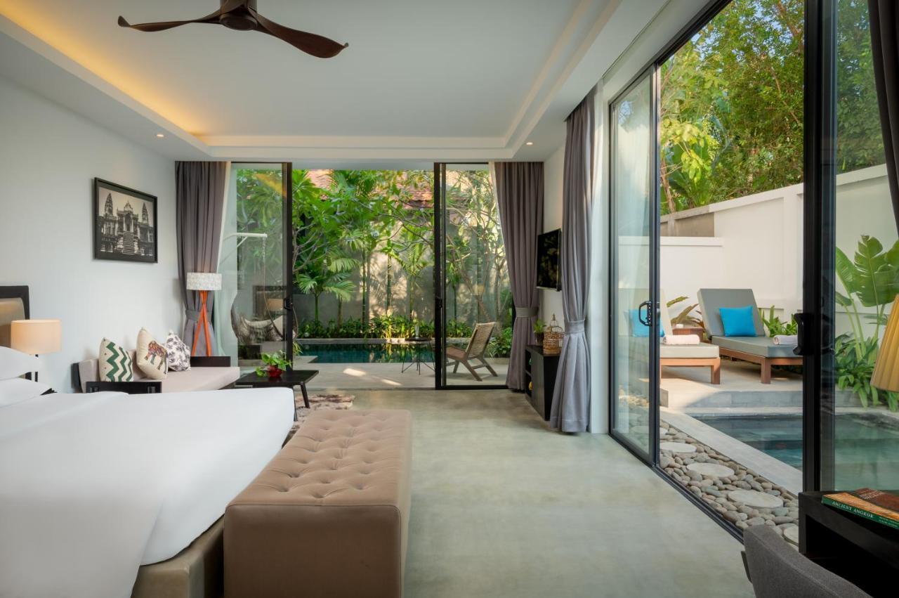 Eightfold Urban Resort Сіємреап Екстер'єр фото A pool villa at The Village Phuket